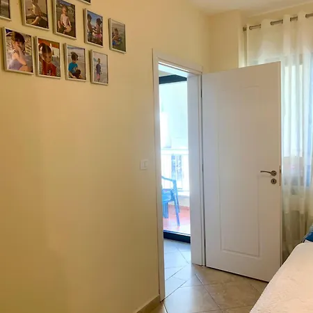 Elda Apartment *